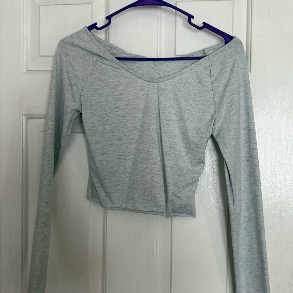SHEIN Light Gray Long Sleeve Crop Top